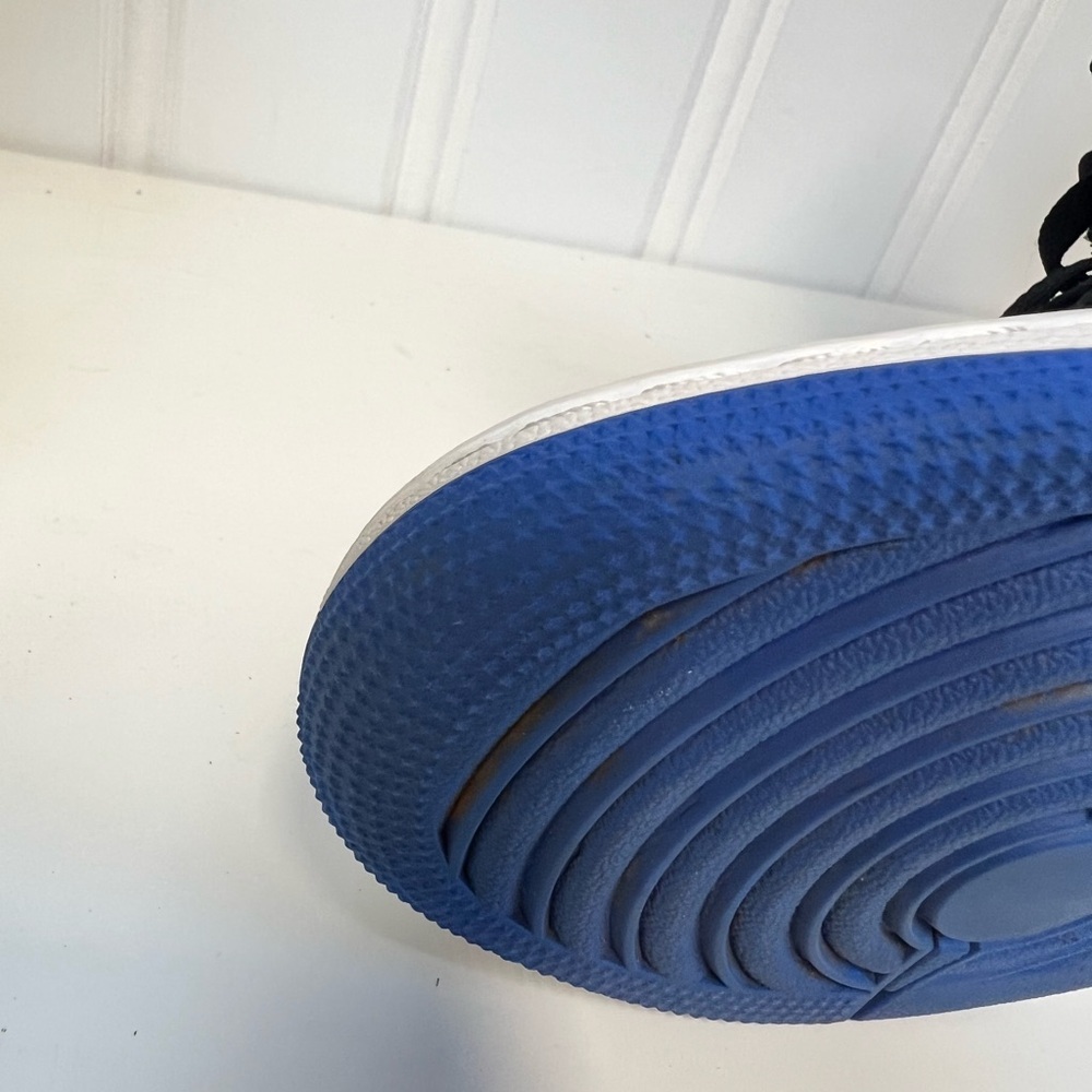 Nike Men's Blue and Black Jordan 1 Mid Size 8 - Picture 9 of 9